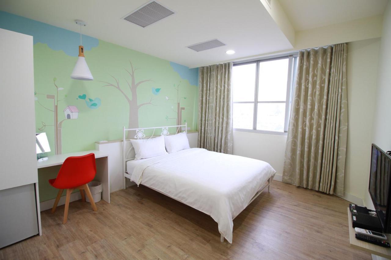Moment Inn Tainan Zewnętrze zdjęcie