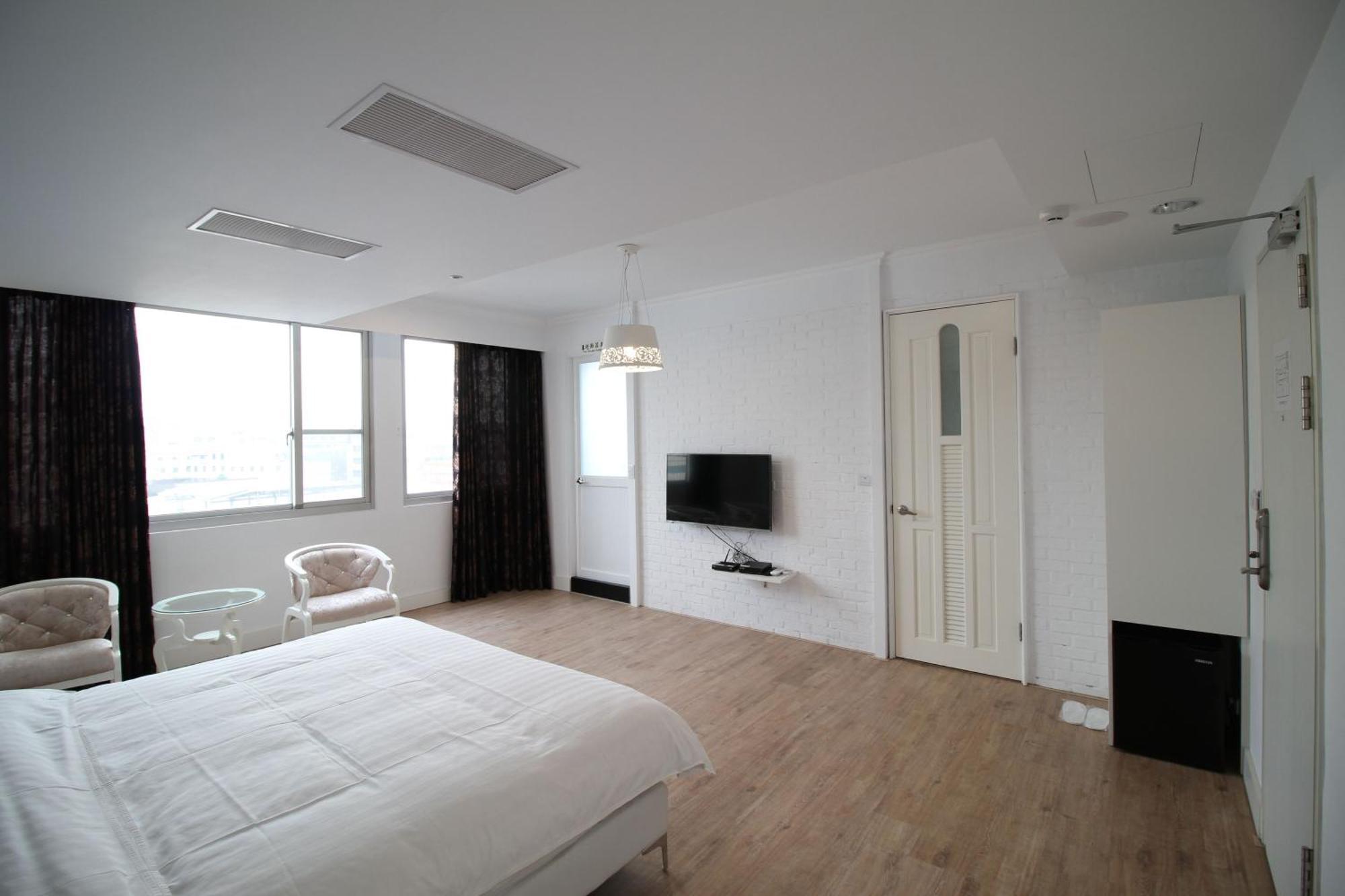 Moment Inn Tainan Zewnętrze zdjęcie