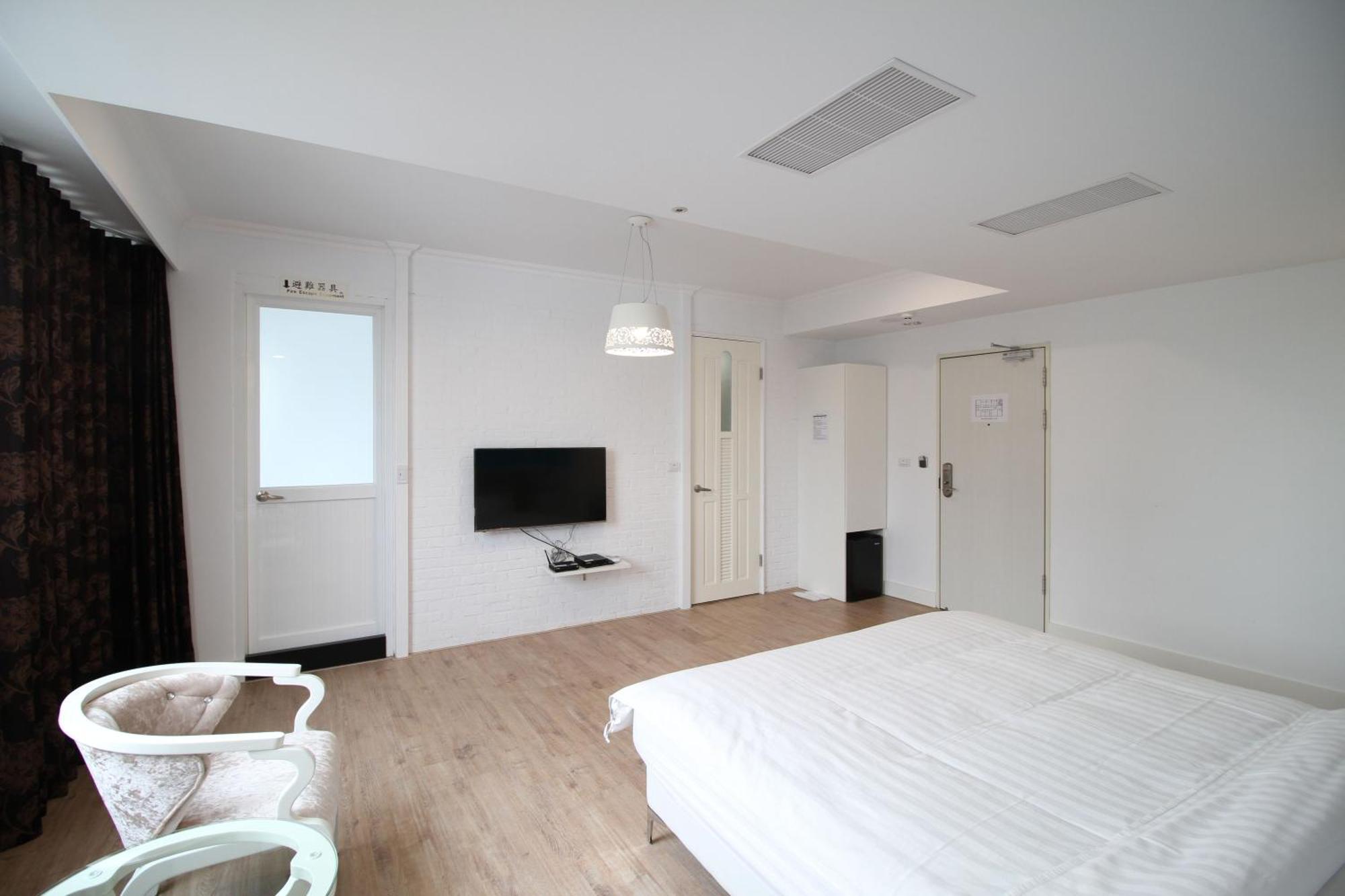 Moment Inn Tainan Zewnętrze zdjęcie