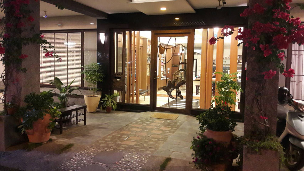 Moment Inn Tainan Zewnętrze zdjęcie