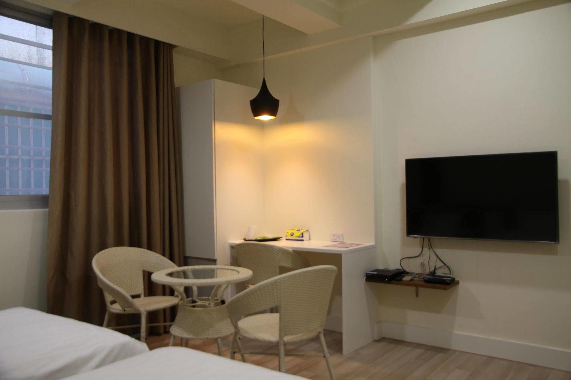 Moment Inn Tainan Zewnętrze zdjęcie