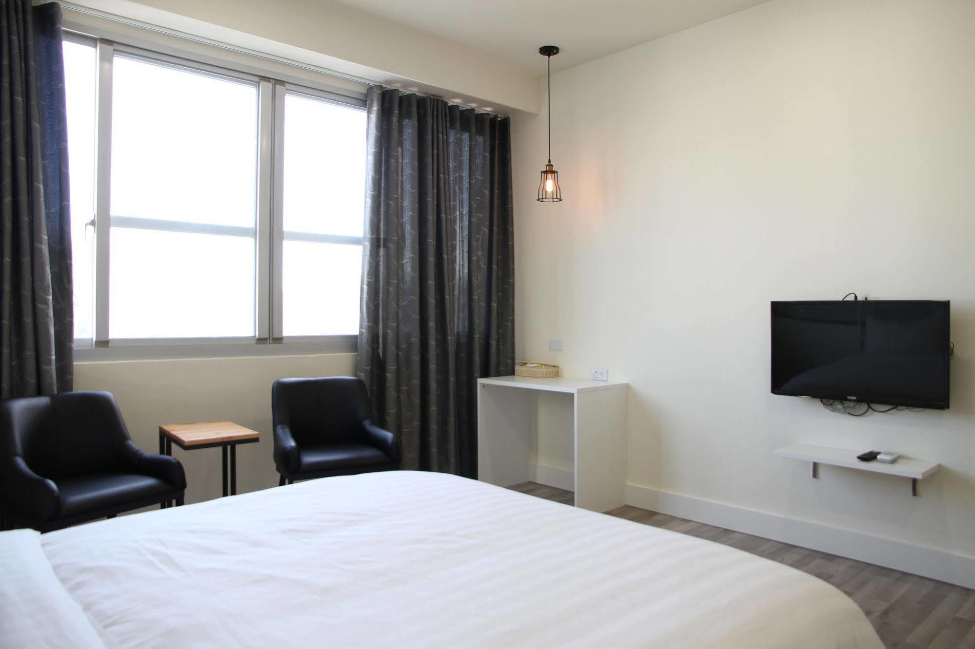 Moment Inn Tainan Zewnętrze zdjęcie