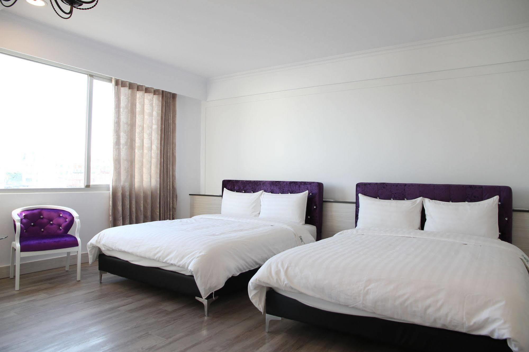Moment Inn Tainan Zewnętrze zdjęcie